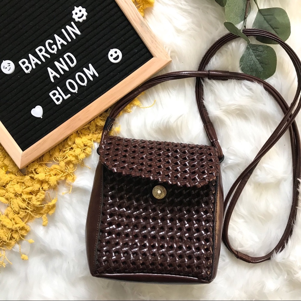 🌻HOST PICK🌻Liz Claiborne Chocolate Purse 🍫